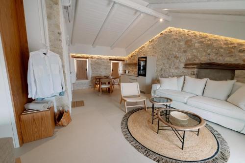 Oceanis Suites Living Parga