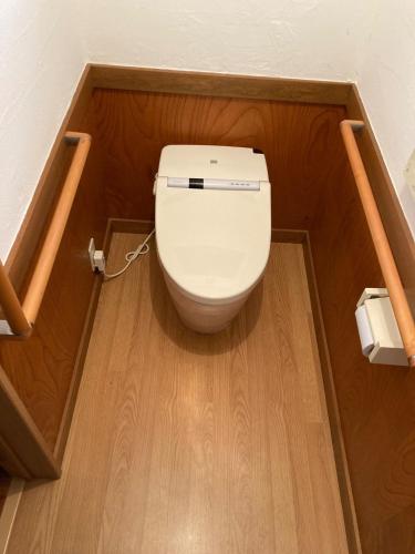 a bathroom with a toilet in a small room at Hourokusha - Vacation STAY 13417 in Doji