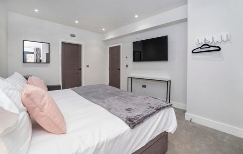 City Apartments - Clifton Green 2 Bedroom Apartment photo 11