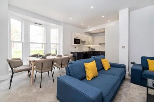 City Apartments - Clifton Green 2 Bedroom Apartment photo 1