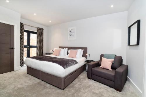 City Apartments - Clifton Green 2 Bedroom Apartment photo 12