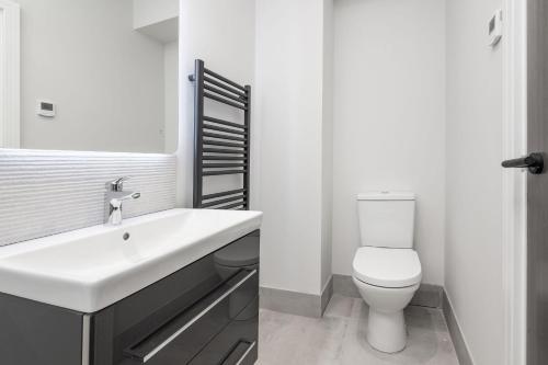 City Apartments - Clifton Green 2 Bedroom Apartment photo 15