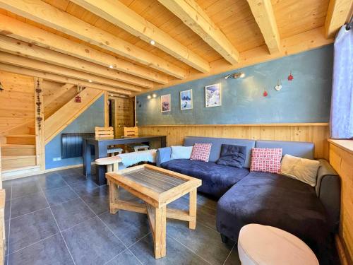 Résidence Campanules - Ski aux pieds, appartement pour 6 personnes tout en bois au coeur des Ménuires MAE-9071