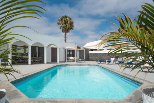 Casa Reina by Optima Villas