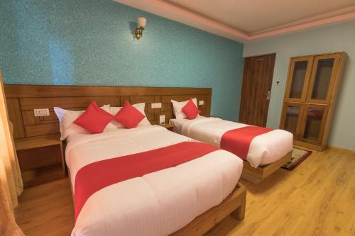 OYO 611 Hotel Everest Regency