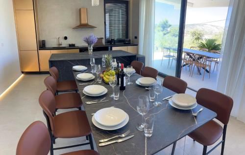 Pet Friendly Home In Seget Vranjica