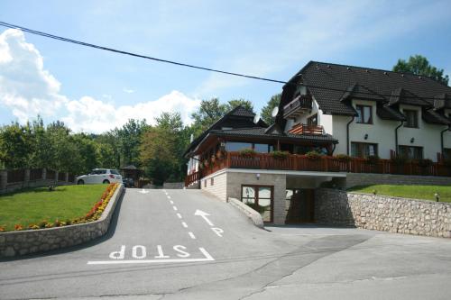 Photo de la galerie de l'établissement Guesthouse Villa Plitvička, aux lacs de Plitvice
