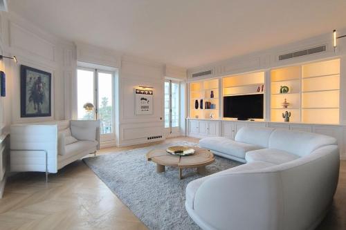 Brand-new 100 sqm apartment with breathtaking panoramic views over Cannes