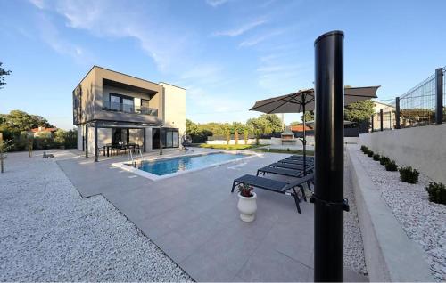 Πισίνα στο ή κοντά στο Beautiful Home In Debeljak