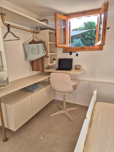 Vacation Unit - Private Terrace, Steps from Sea