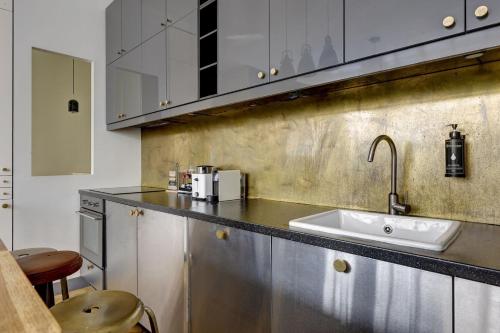 Bluestay 19 - Charmant appartement à Paris 11