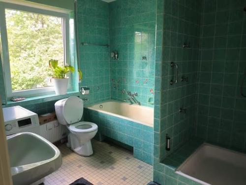 Ένα μπάνιο στο WX Home - Willkommen in Ihrer Ferienwohnung in Idar-Oberstein