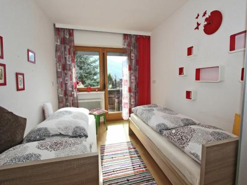 Postel nebo postele na pokoji v ubytování Apartment in Stumm near Ski Slopes
