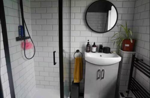 Φωτογραφία από το άλμπουμ του cozy delux bedroom in the heart of London στο Λονδίνο