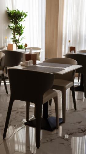 ハーイルにあるAyas Hotelのギャラリーの写真