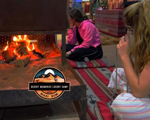 Επισκέπτες που μένουν στο Rum Visa Desert Luxury Camp