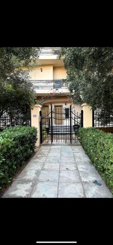 Modern Glyfada Apartment Sleeps 6, 5min Walk to Beach
