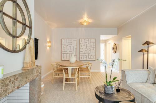 Apartamento T2 renovado no Vila Sol com piscina
