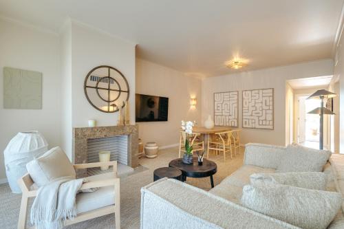 Apartamento T2 renovado no Vila Sol com piscina