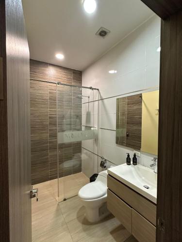 Salle de bains dans l'établissement Mirago Hotel