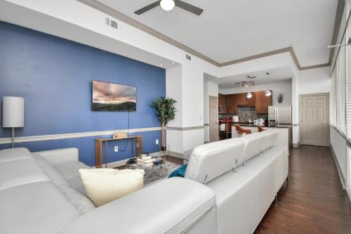 Gallery image of Skyline King Beds Retreat 2BR 2BA Near NRG Medical Center Galleria Mall in Houston
