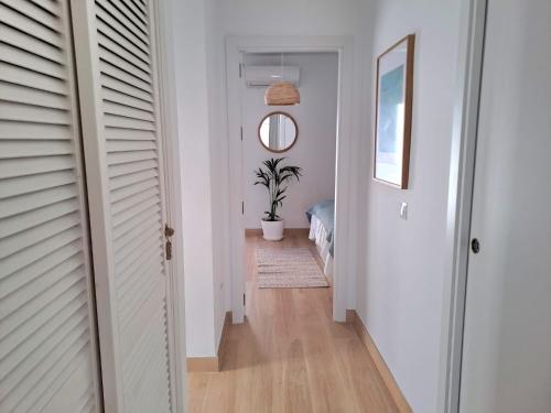 Brand new, Villabonita, sea views, swimming pool and parking
