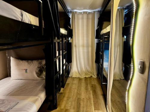 Ein Bett oder Betten in einem Zimmer der Unterkunft Ipanema Beach Hostel