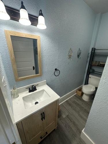 Ένα μπάνιο στο Ash Creek Canyon Mining Cabin Chrysotile Arizona