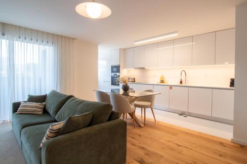 Gaia Elegant Apartment with Patio by LovelyStay