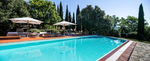 Bazén v ubytování Casa Oliveta, villa with private pool nebo v jeho okolí