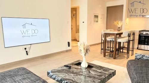 Luxury Apartment in CREEK Harbour