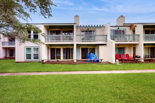 Κήπος έξω από το Rockport Racquet & Yacht Club - Coastline Condo