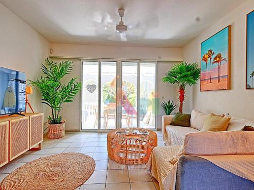 Villa à 2 min de la Plage d'Orient Bay - FR-1-734-57
