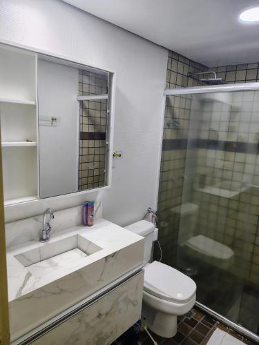 Ένα μπάνιο στο Flat Adrianópolis