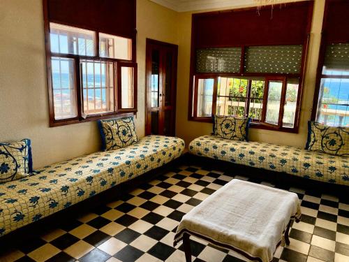 Ruang duduk di Villa Jouhara, Accès Privé Mer
