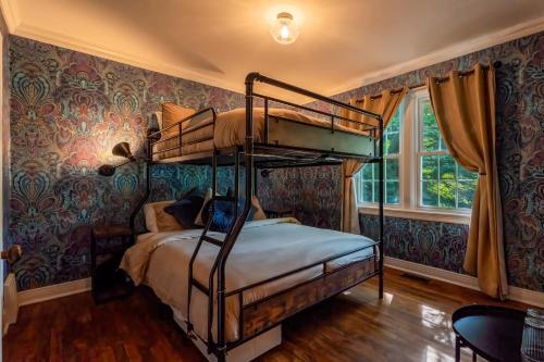 Postel nebo postele na pokoji v ubytování Maison Kilmar, Lac, Jeux, Vue, Expérience, 1h15 MTL OTT