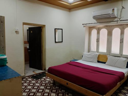 Gallery image of Hotel purohit palace in Mount Ābu