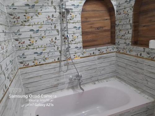 Cataract Nile View Roomsにあるバスルーム