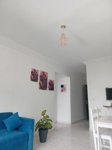 Televisyen dan/atau pusat hiburan di Apartment Tanger à côté de la gare TGV