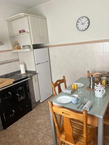 Η κουζίνα ή μικρή κουζίνα στο Casa das Pasadiñas-Burela