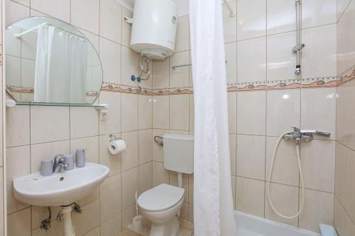 Apartments with parking space Vodice - 24808