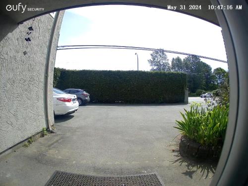 Gambar di galeri bagi One bedroom suite with independent access di Richmond
