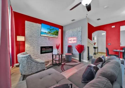 Themed Resort Home 15 min drive to Disney photo 1