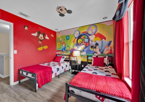 Themed Resort Home 15 min drive to Disney photo 21