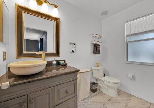 Themed Resort Home 15 min drive to Disney photo 23