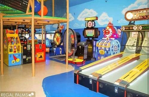 Themed Resort Home 15 min drive to Disney photo 28