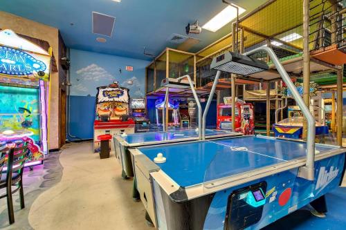 Themed Resort Home 15 min drive to Disney photo 44