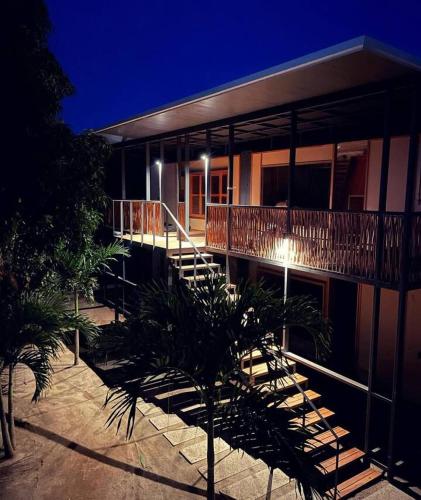 Gambar di galeri bagi Elvis Surf Shack at Casa Akaw di Temalhuacán