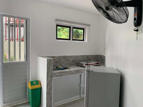 Kuchyň nebo kuchyňský kout v ubytování Cabongaoan Beach Resort