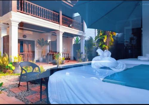 Balkoni atau teres di Alana Luang Prabang